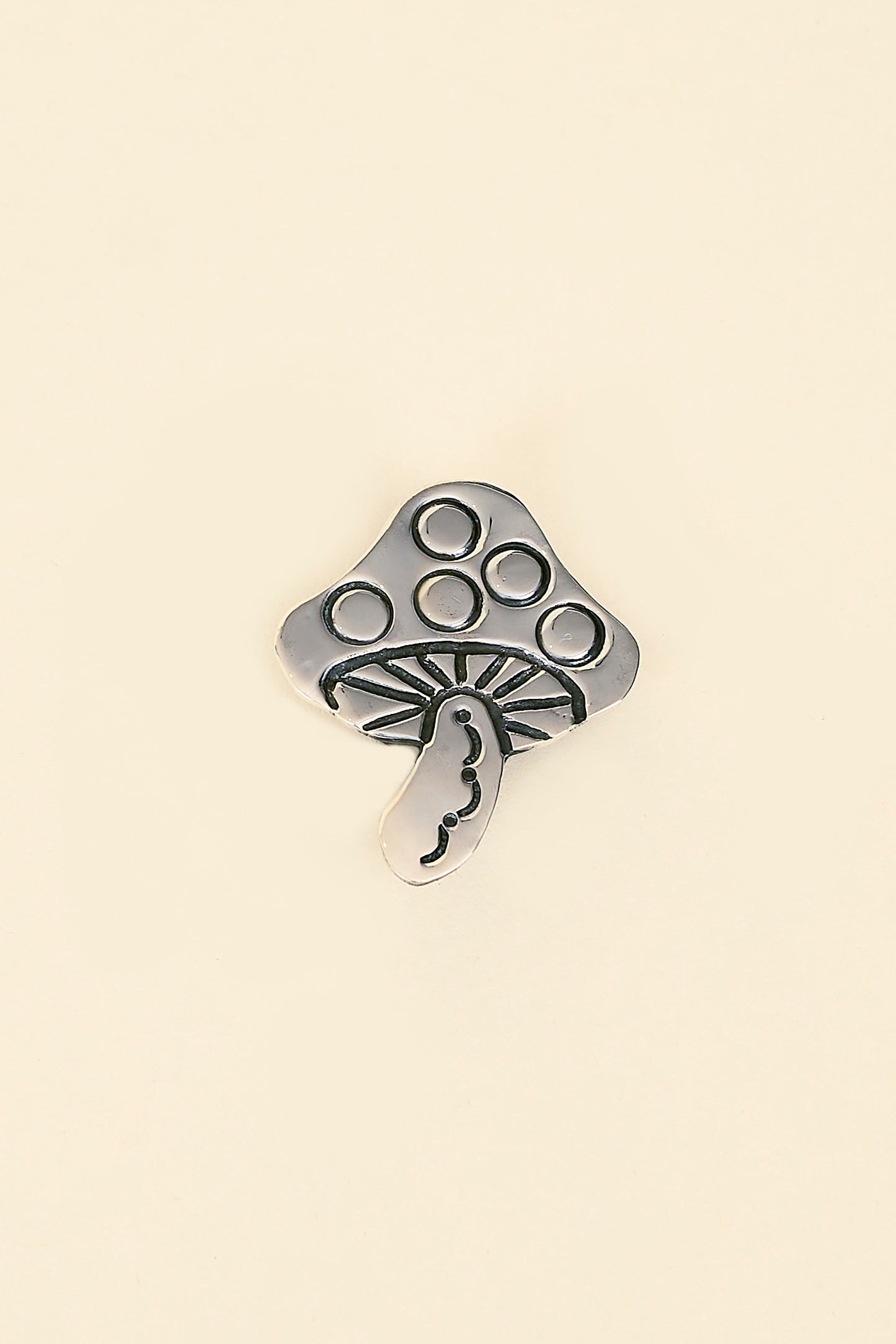 Munqa Mushroom Pin