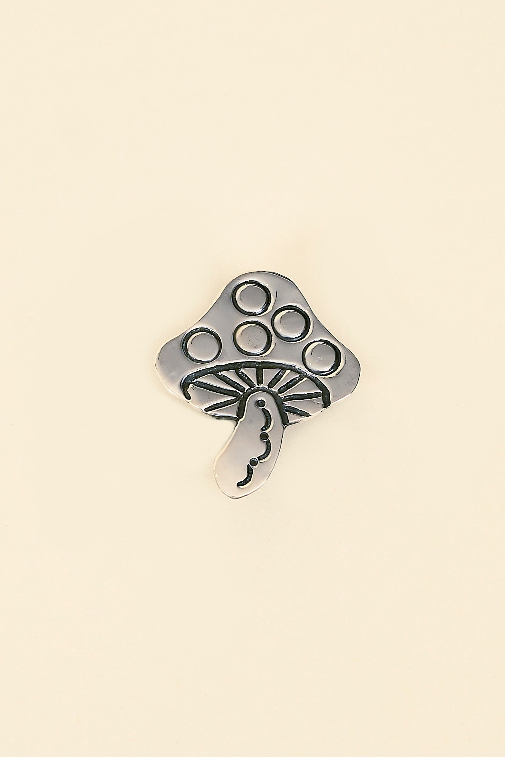 Munqa Mushroom Pin