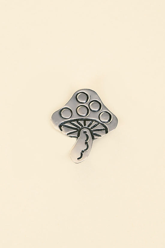 Munqa Mushroom Pin