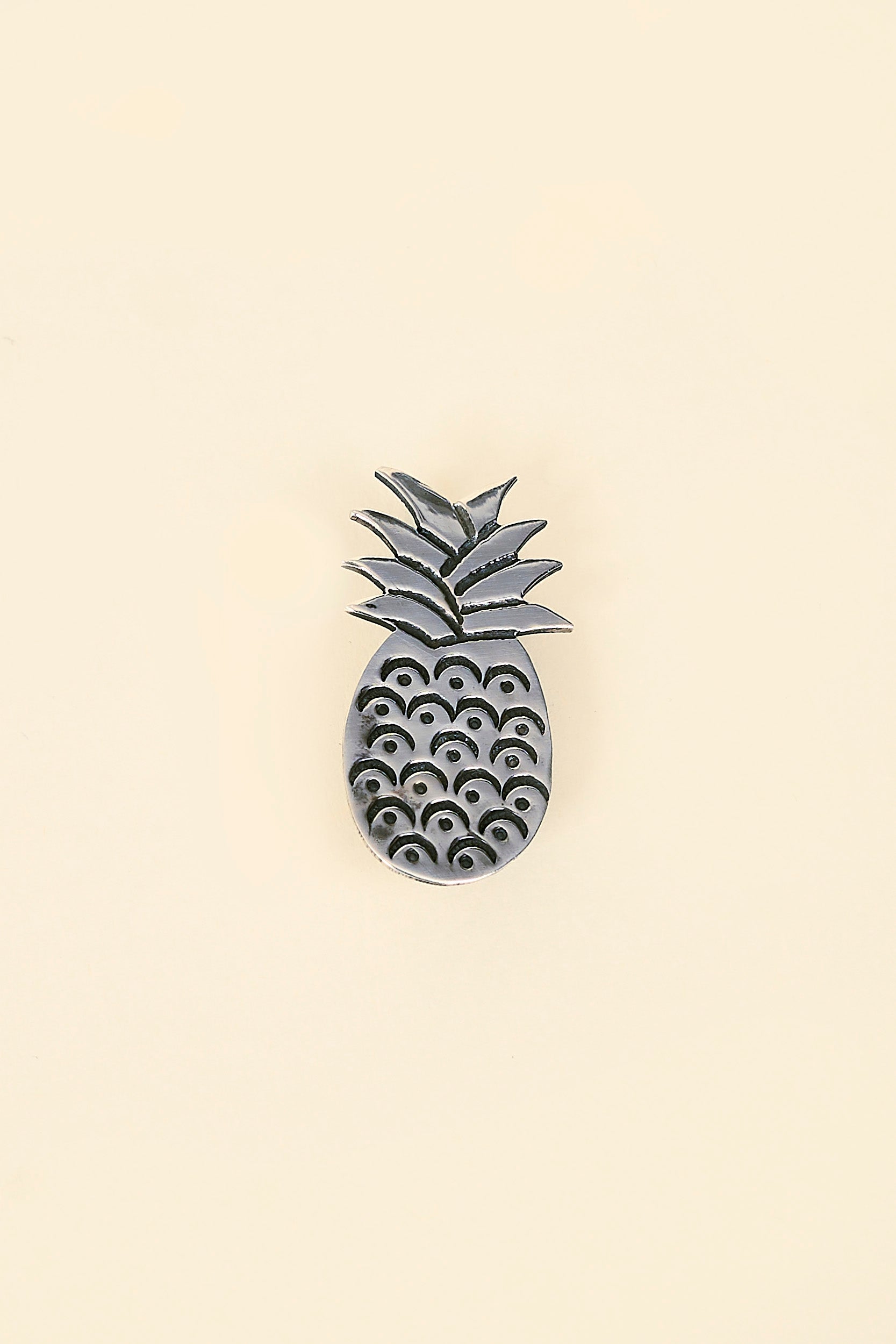 Munqa Pineapple Pin
