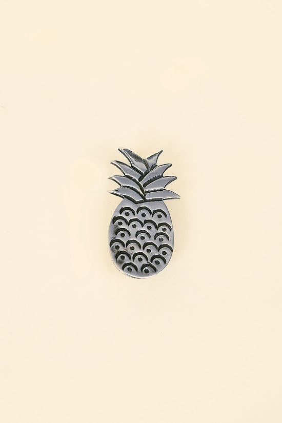 Munqa Pineapple Pin
