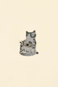 Munqa Cat Pin