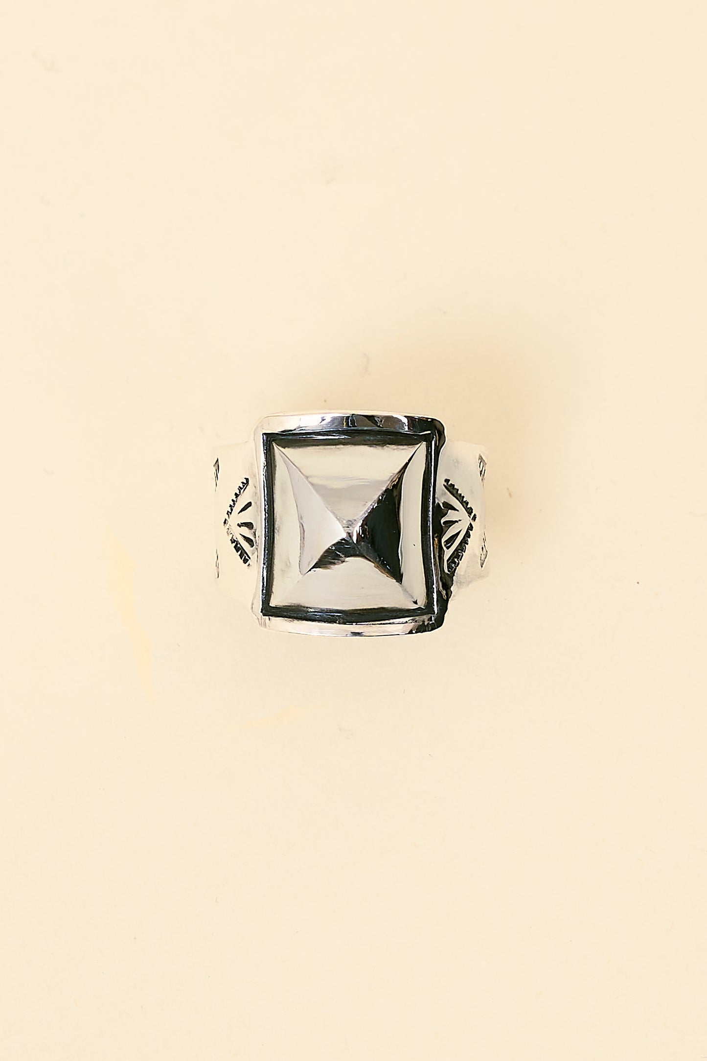 Munqa Pyramid Stud Ring