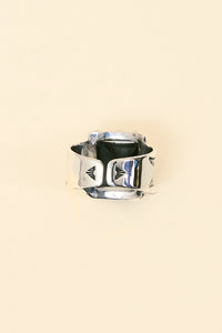 Munqa Pyramid Stud Ring