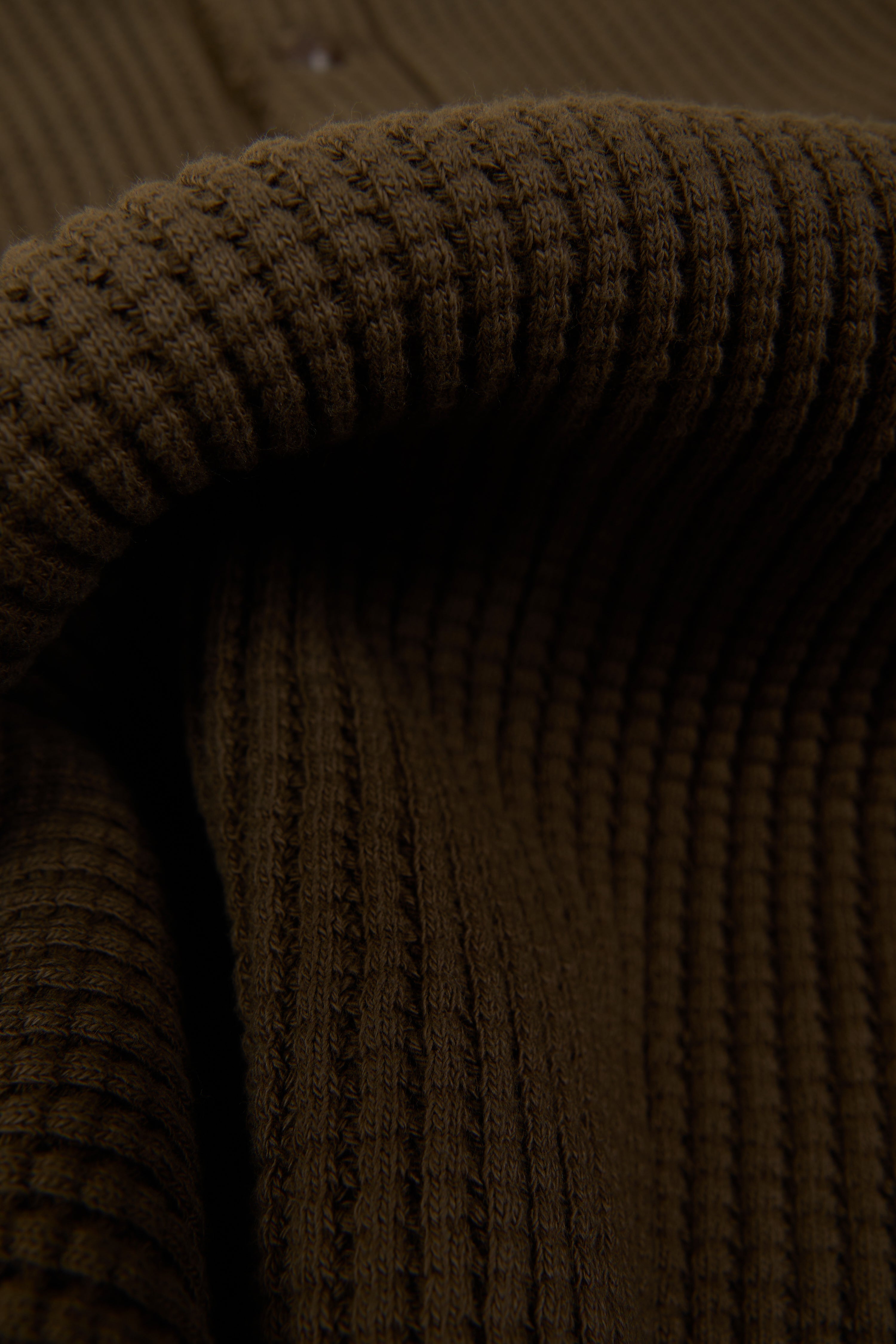 UES Big Waffle Henley Neck Thermal- Brown