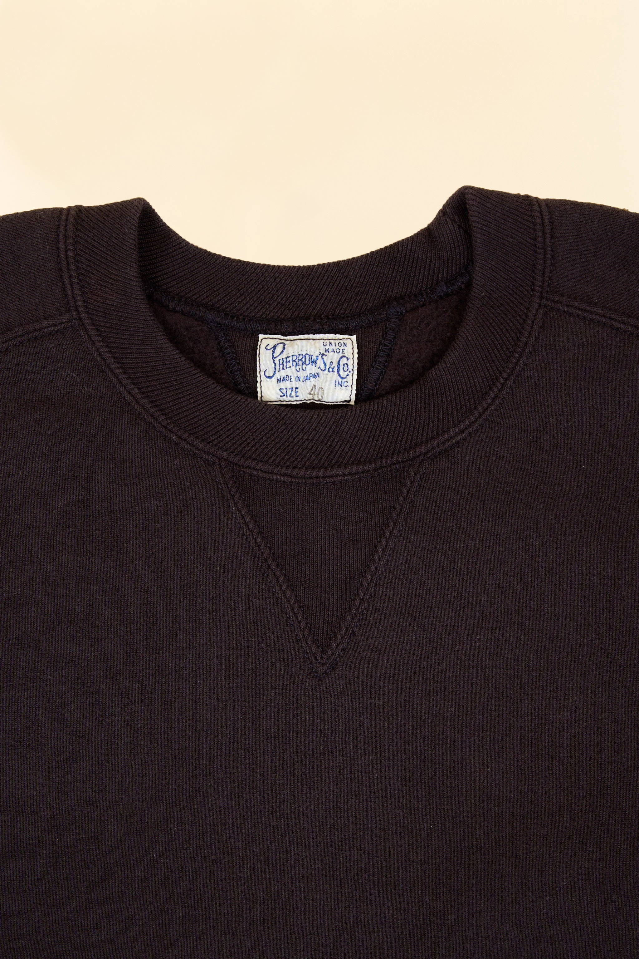 Pherrow’s Loopwheel Raglan Sweatshirt - Sulphar Black