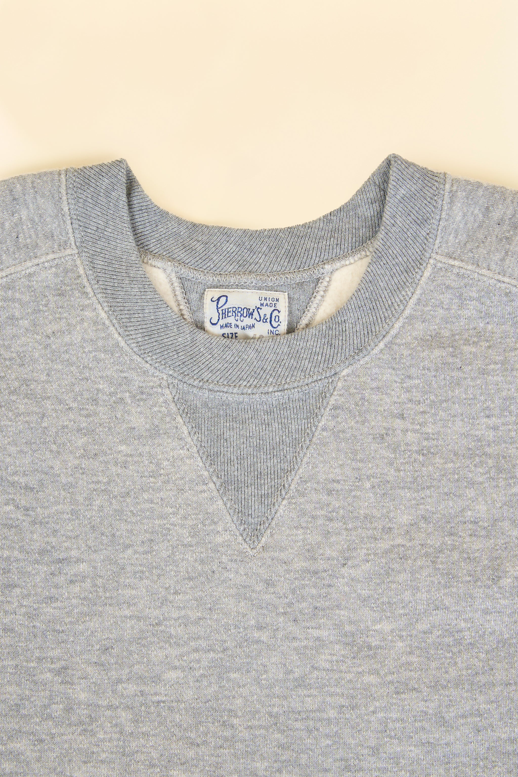 Pherrow’s Loopwheel Raglan Sweatshirt - Heather Grey