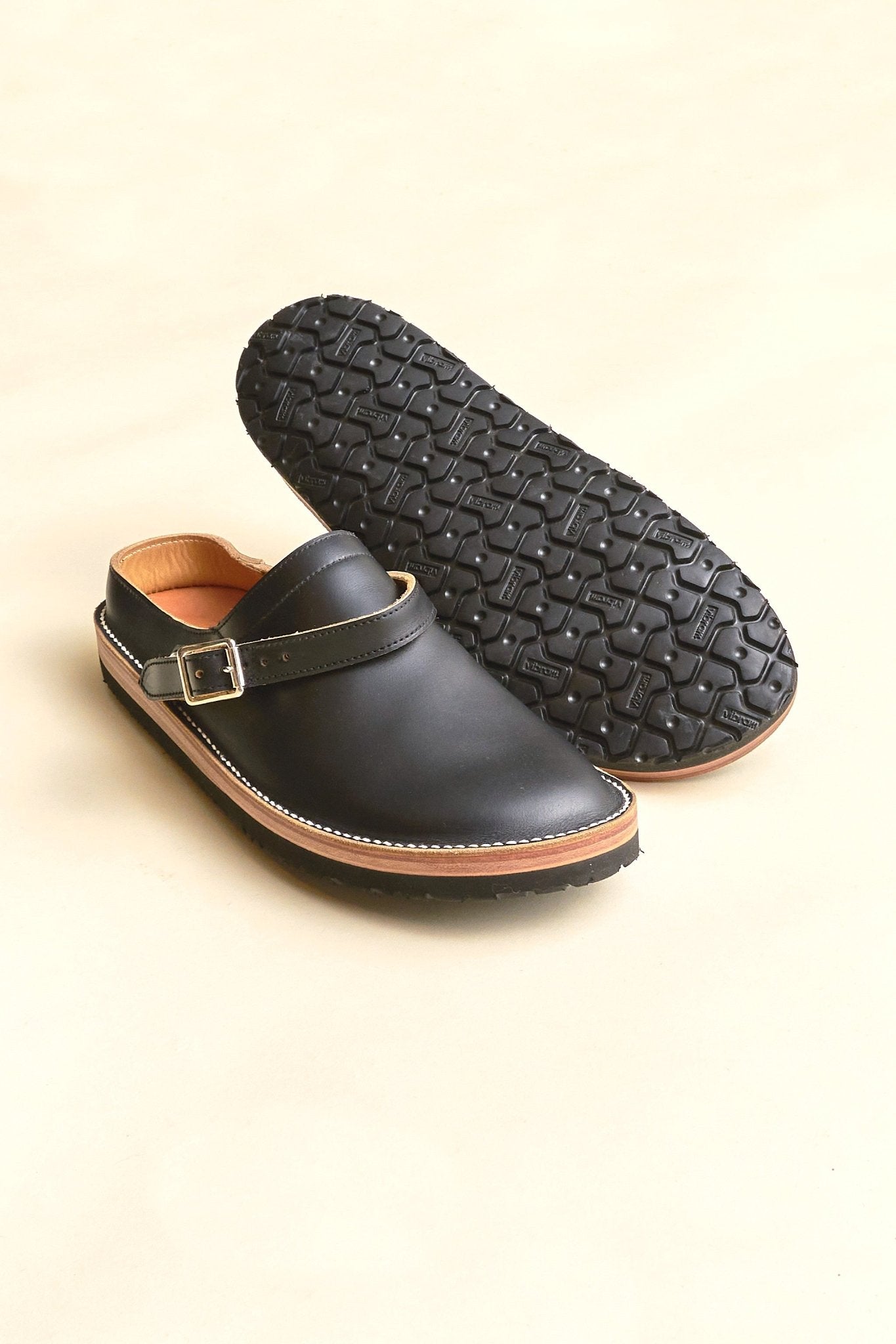 Zerrows Sabot Sandal - Black -Zerrows - URAHARA